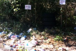 Civita Castellana - Rifiuti lungo strada Bufala reccia