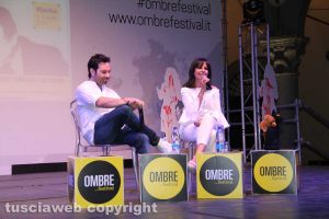 Viterbo - "Ombre festival", lo scrittore Marcello Simoni e la giornalista Cristina Marra