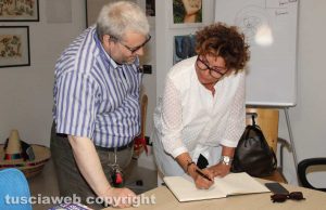 Viterbo - Tina Montinaro intervistata nella redazione di Tusciaweb