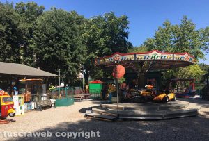 Viterbo - Le giostre a Pratogiardino Lucio Battisti