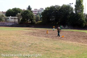 Viterbo - Campo scuola - La sistemazione del prato