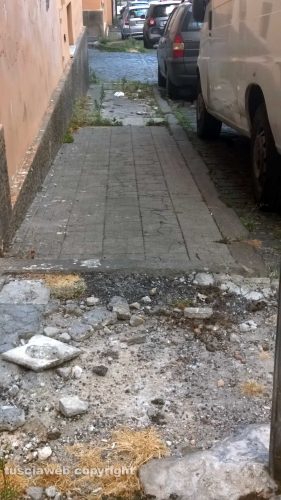 Viterbo - Il degrado in via Santa Maria in Volturno 