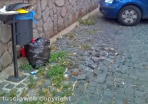 Viterbo - Il degrado in via Santa Maria in Volturno 