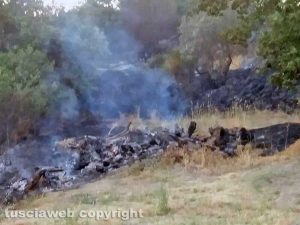 Vetralla - Incendio in localitá Pontarello