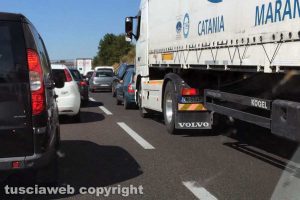 Viterbo - La coda sulla Superstrada verso il capoluogo