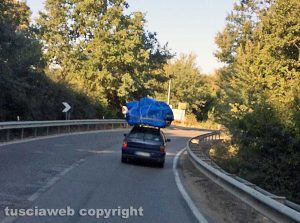 Viterbo - Civitavecchia - Macchina con carico fuori norma