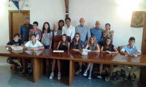 Marta - Il sindaco con i viciniori della borsa di studio