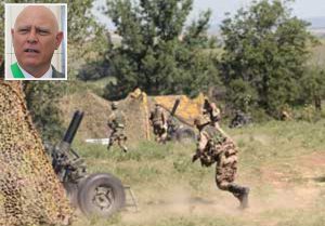 Monte Romano - Il poligono e nel riquadro il sindaco Maurizio Testa