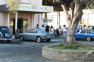 Sport - Motori - Un raduno di auto storiche a Tarquinia