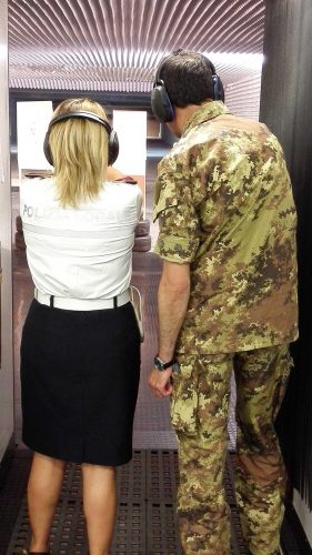 Una fase dell'addestramento al poligono