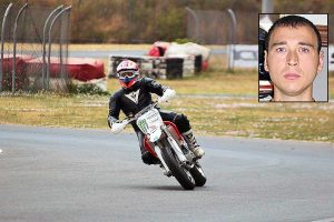 Stefano Gambini in sella alla sua moto da cross