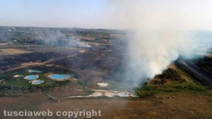 Viterbo - Incendio in località le Masse