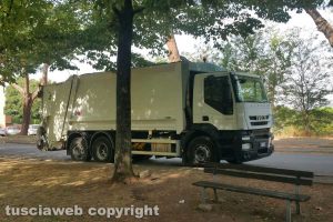 Viterbo - Un mezzo di Viterbo Ambiente al parco della Quercia