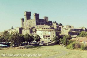 Acquapendente - Il premio letterario “La rosa d'oro” a Torre Alfina
