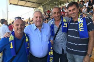 Sport - Calcio - Viterbese - I tifosi del gruppo Leoni gialloblù con Piero Camilli