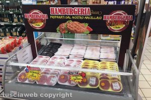 Economia – L’hamburgeria del Todis Viterbo