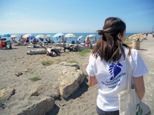 Montalto Marina - I campionamenti di Golletta Verda di Legambiente sulla foce del fiume Fiora