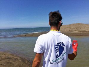 Tarquinia Lido - I campionamenti di Golletta Verda di Legambiente sulla foce del fiume Marta