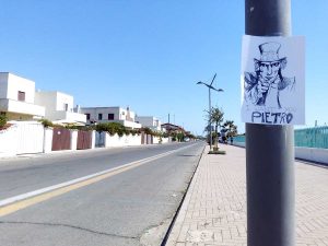 Tarquinia - Uno dei cartelli in cui si cerca Pietro