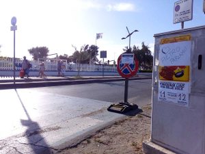 Tarquinia - Uno dei cartelli in cui si cerca Pietro