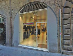 Viterbo - Calzedonia a via del Corso