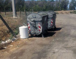 Tarquinia - Abbandono di rifiuti al lido