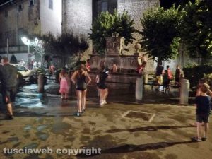 Gavettoni a Bagnaia in piazza XX settembre