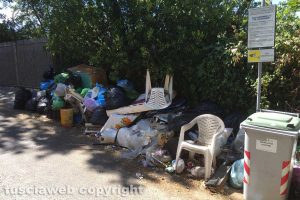 Viterbo - L'isola di prossimità su strada pian di Legname