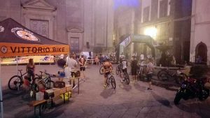 La gara di mountain bike in notturna a Vetralla