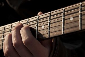 Una chitarra