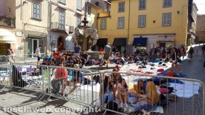 Viterbo – Santa Rosa – L’attesa lungo il percorso