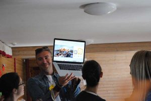 Emanuele Elo Usai durante il corso 'Be young Be social' in Lituania