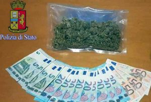Tiburtina - Il denaro e la droga sequestrati dalla polizia