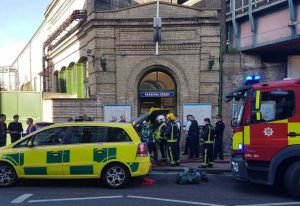 Londra - Vigili del fuoco alla metro Parsons Green