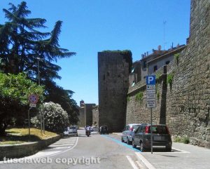Viterbo - Via delle Fortezze