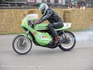 Viterbo - Le moto d'epoca sfrecciano al Poggino
