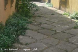 Viterbo - Il vicolo di via dell’Orologio vecchio