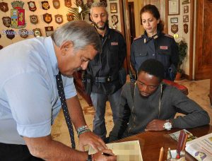 Roma - Denuncia abusi su una minore disabile - La consegna del permesso di soggiorno