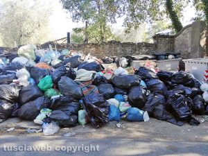 Viterbo - Isola ecologica di strada Filante