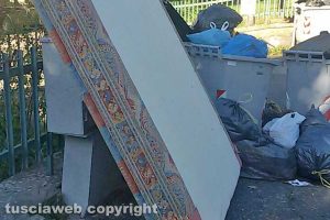 Viterbo - Materasso lungo via Santa Maria in Silice