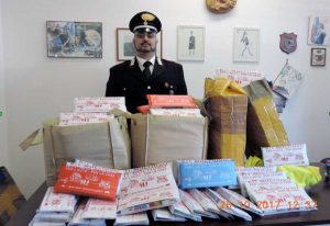 Grotte di Castro - Carabinieri - Il materiale sequestrato