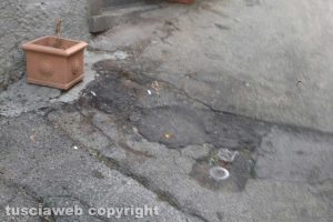 Viterbo - Buche a vicolo di Mezzo
