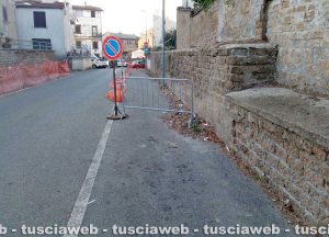 Il parcheggio chiuso a Grotte Santo Stefano