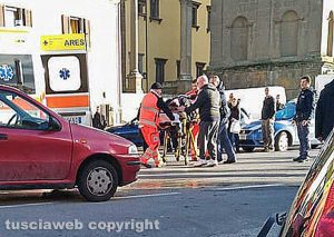 Viterbo - Donna investita da un'auto alla Quercia