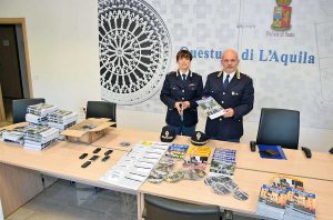 Le riviste dell'associazione Poliziotti italiani sequestrate
