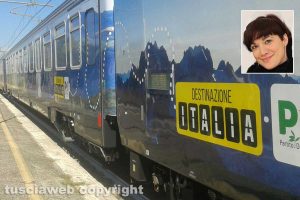 Il treno di Matteo Renzi a Civita Castellana - Nel riquadro: Anna Chiara Nobili