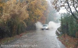 Viterbo - Strada Chiesa nuova invasa dall'acqua