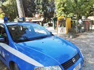 Viterbo - Polizia a Pratogiardino Lucio Battisti