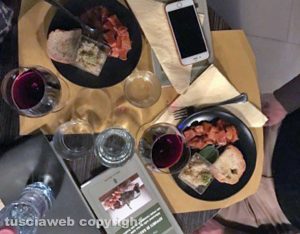 San Lorenzo nuovo - La serata "Vini e parole" al Caffè centrale
