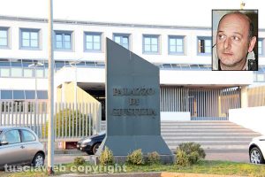 Viterbo - Il tribunale - Nel riquadro: Evandro Ceccarelli